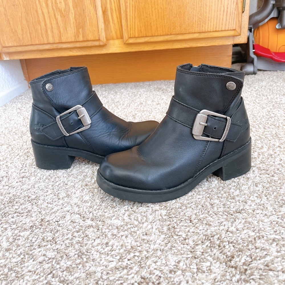 Harley Davidson ladies zip up black leather boots